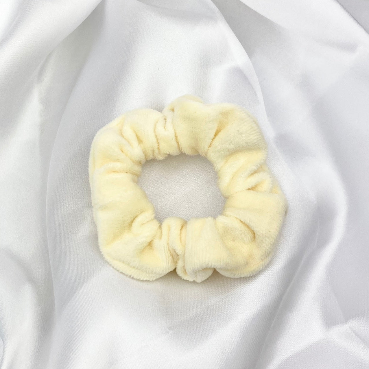 Cream Velvet Scrunchie image 0