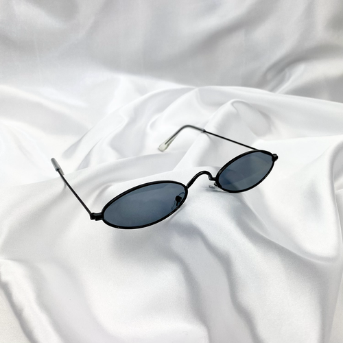 Black Retro Oval Sunglasses image 0