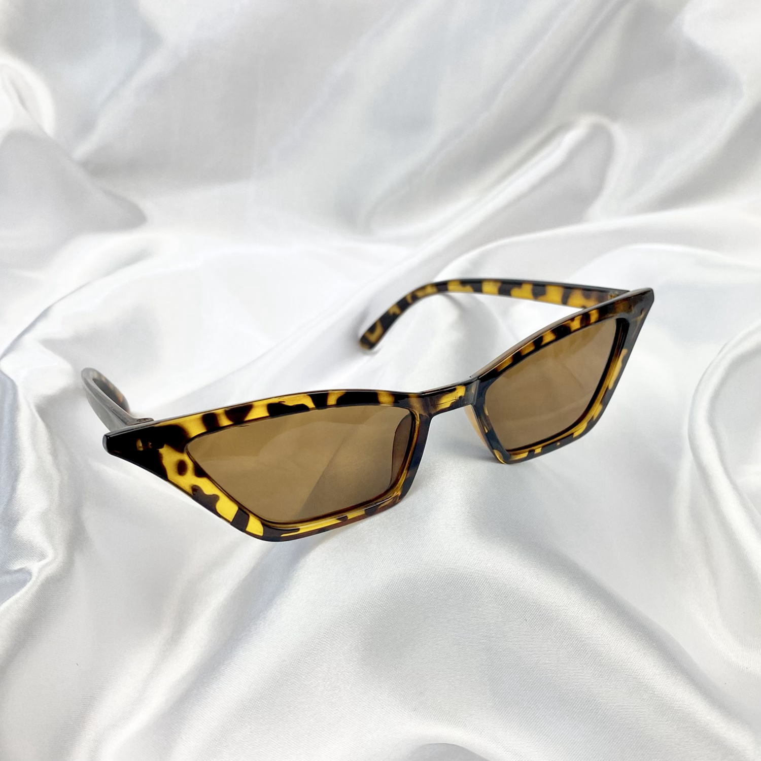Tortoiseshell Clear Rectangle Cat Eye Sunglasses image 0