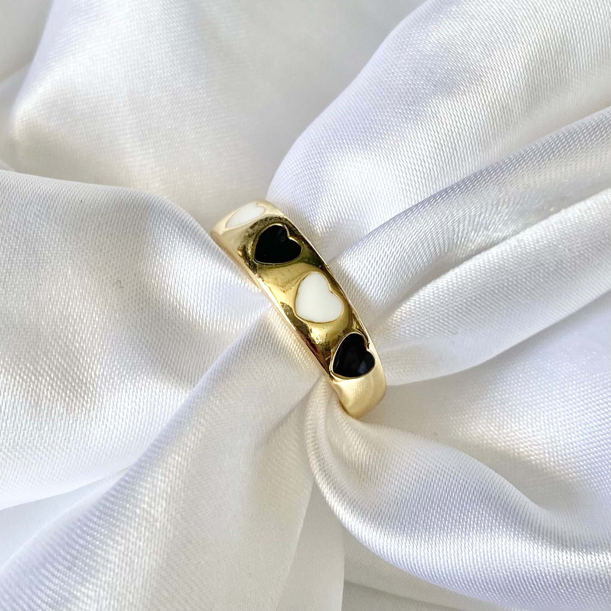 Black & White Enamel 5 Heart Ring image 0