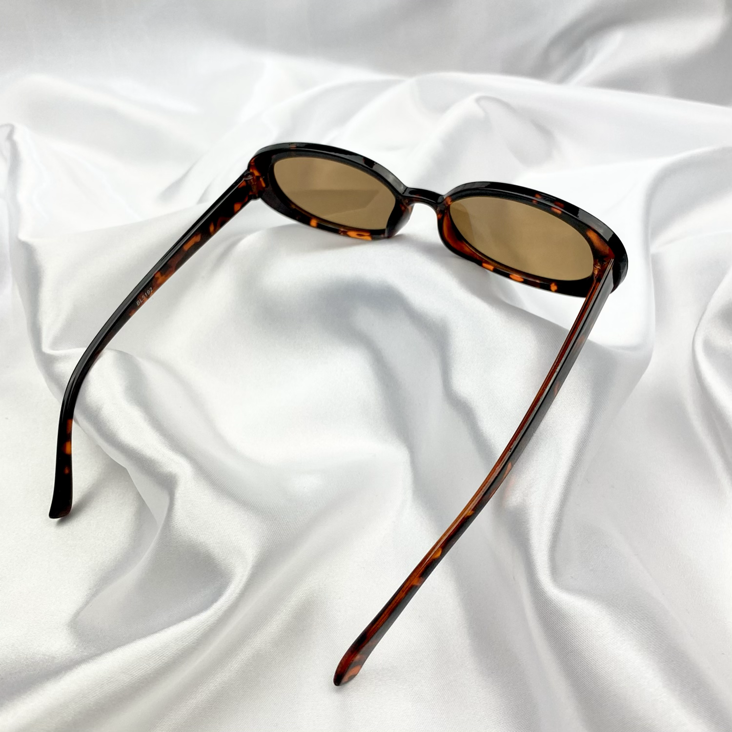 Tortoiseshell Oval Sunglasses image 2