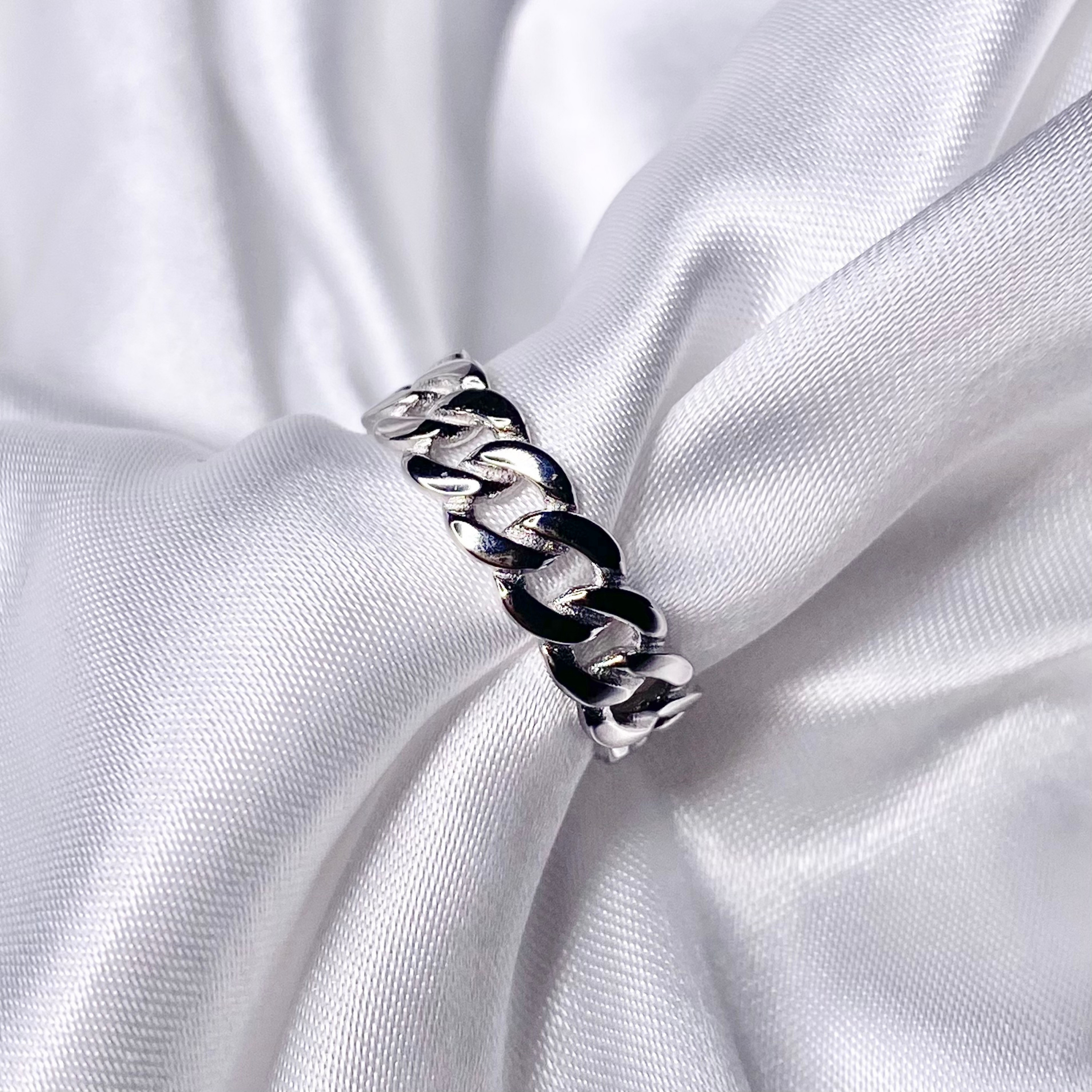 Silver Classic Chain Ring image 0