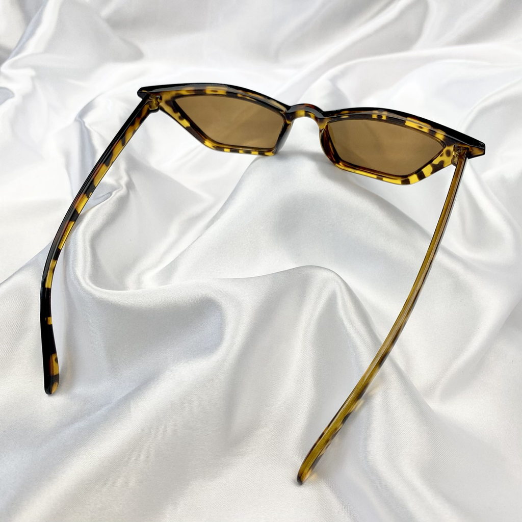 Tortoiseshell Clear Rectangle Cat Eye Sunglasses image 2