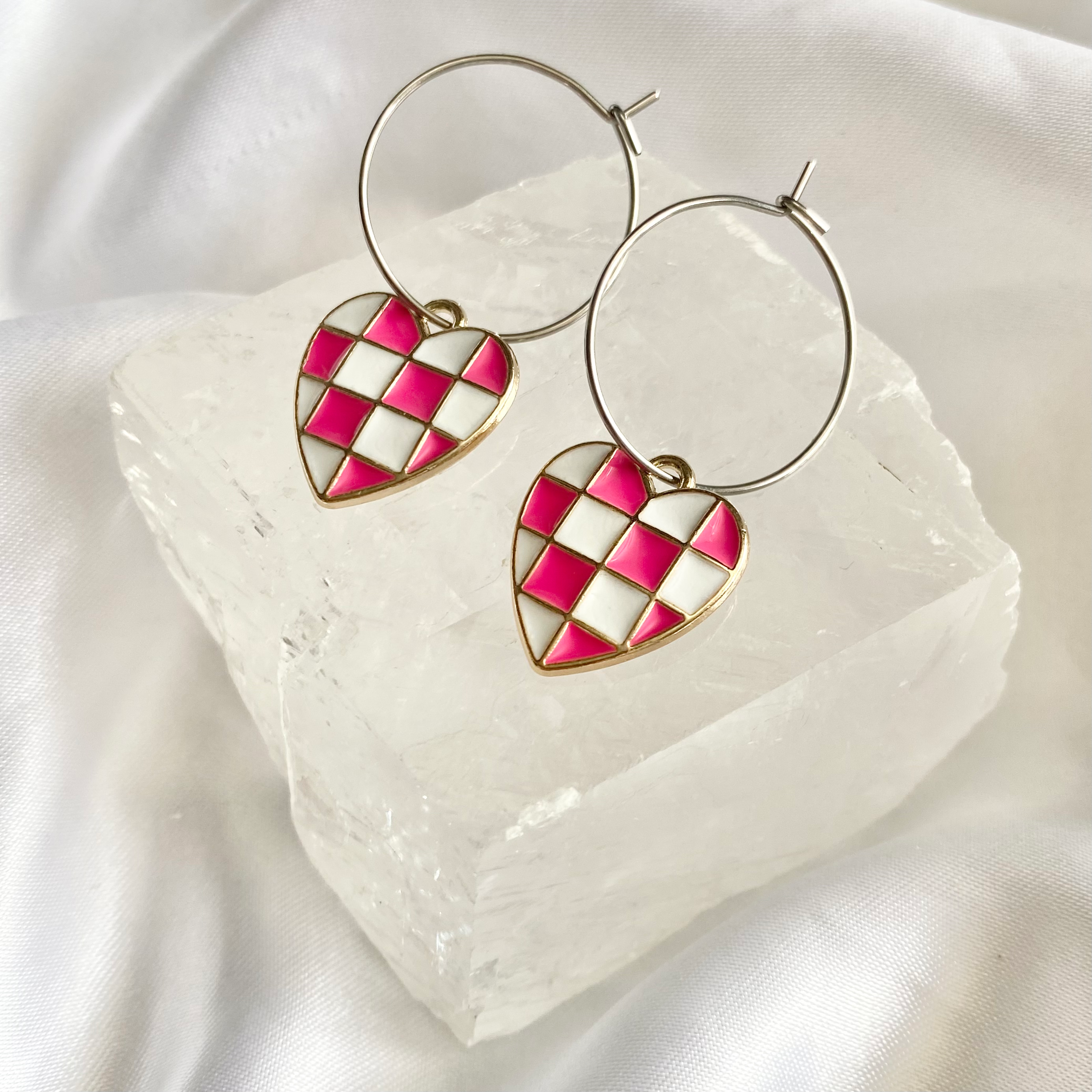 Pink Checkered Heart Hoop Earrings image 0