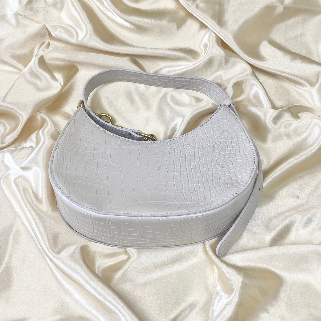 Beige Croc Saddle Shoulder Bag image 3