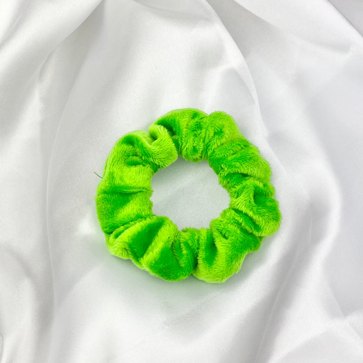 Green Velvet Scrunchie image 0