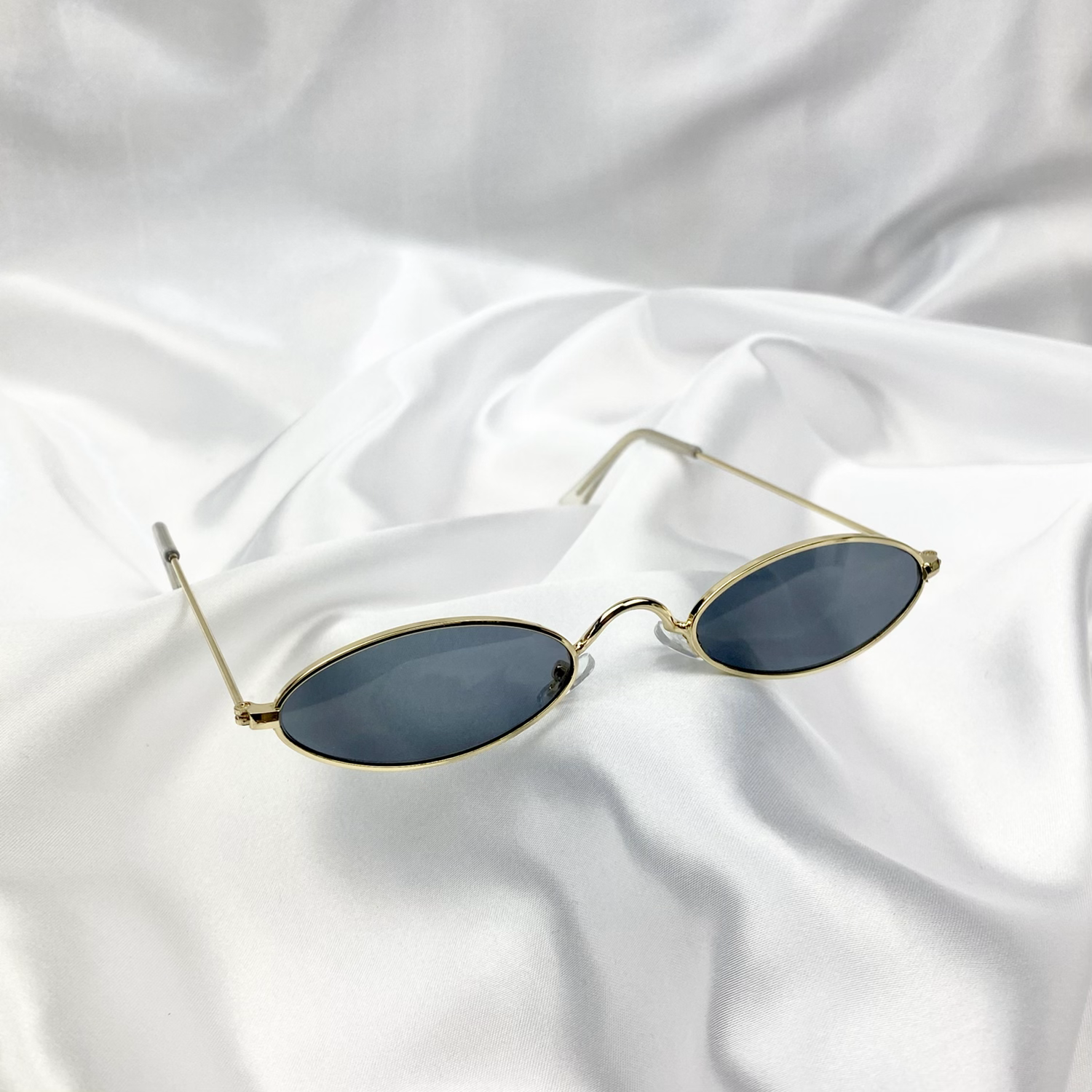 Black Grey Retro Oval Sunglasses image 0