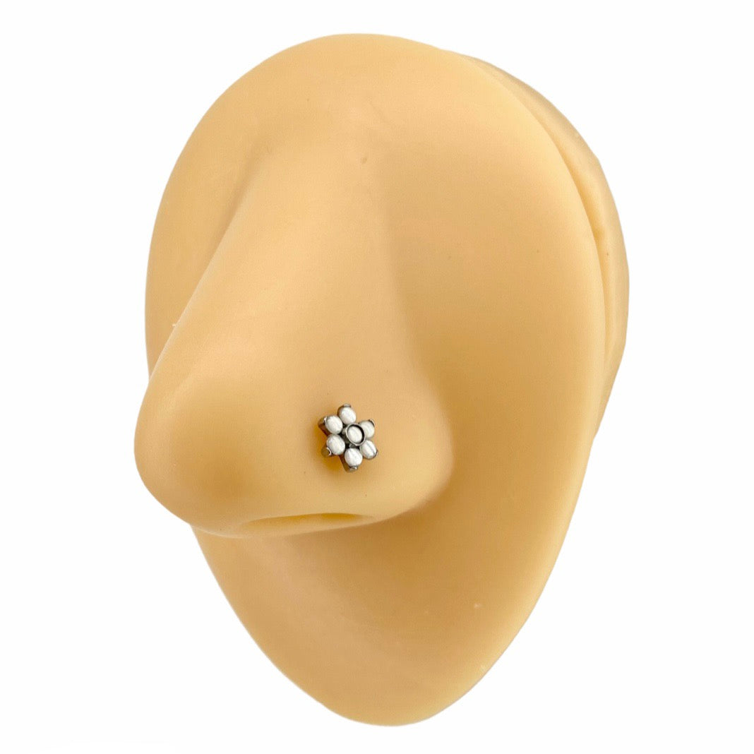 White Illuminating Flower Nose Stud image 0